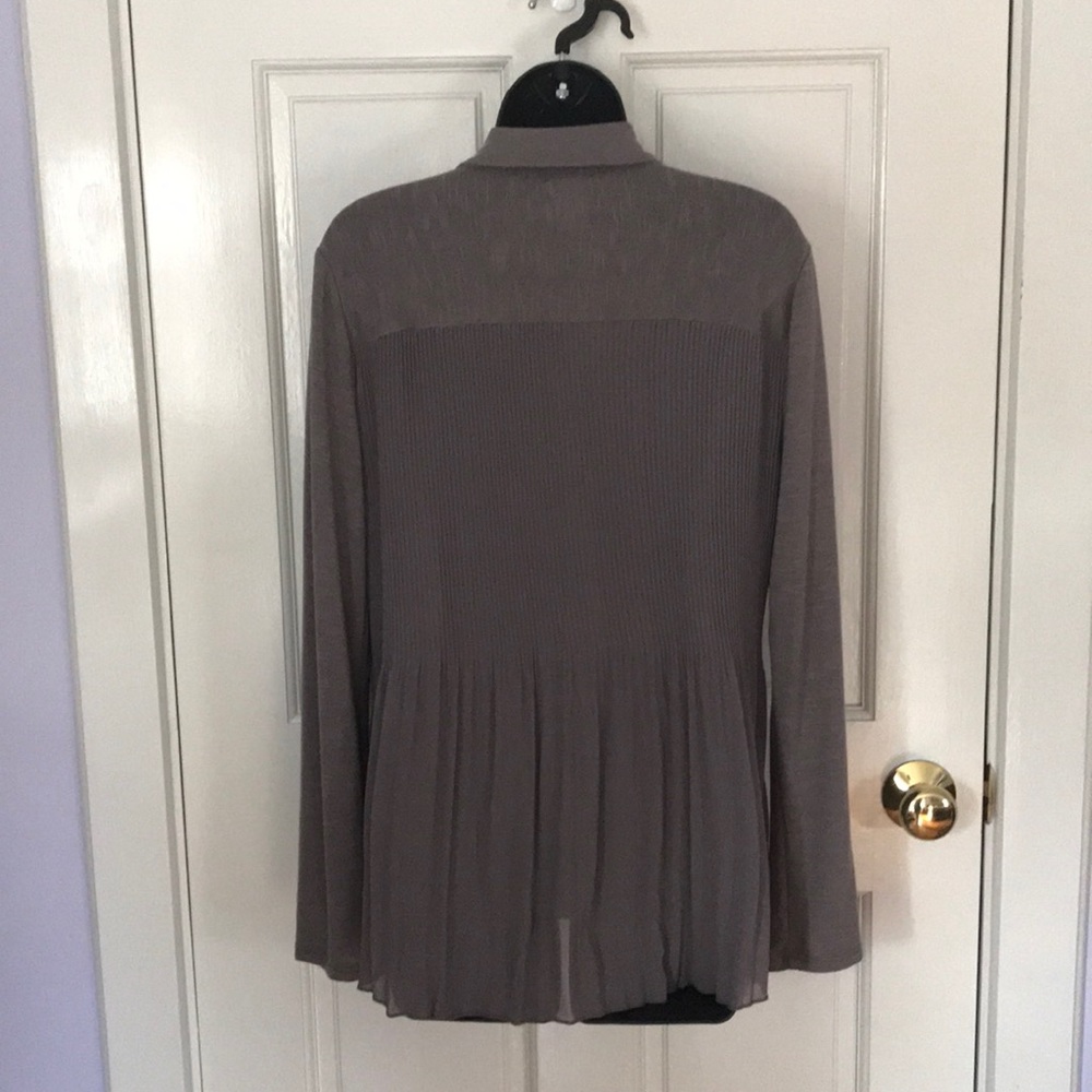 Ladies top - Picture 3 of 6